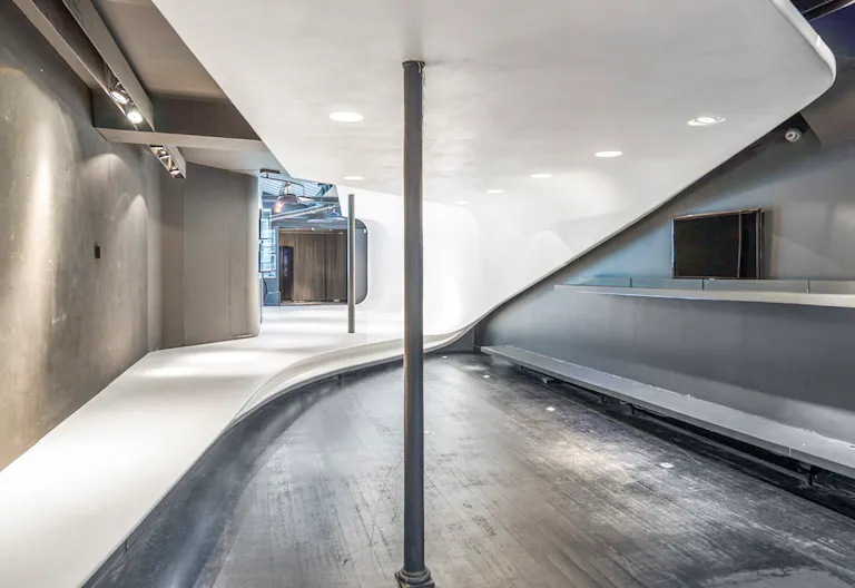 Creative Pop-Up Space in Le Marais - Image 1
