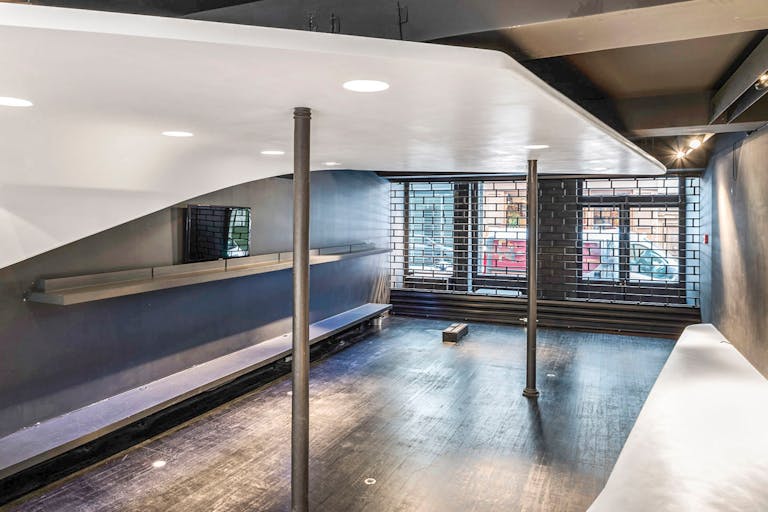 Creative Pop-Up Space in Le Marais - Image 2