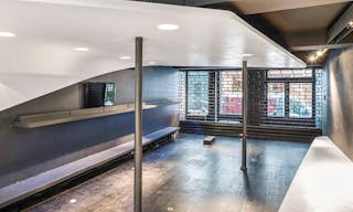 Creative Pop-Up Space in Le Marais - Image 2