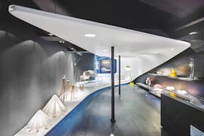 Creative Pop-Up Space in Le Marais - Image 6