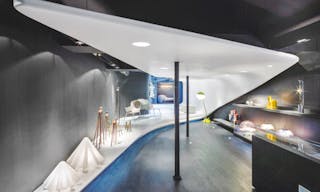 Creative Pop-Up Space in Le Marais - Image 6