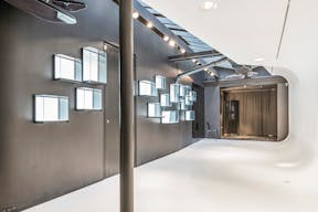 Creative Pop-Up Space in Le Marais - Image 7