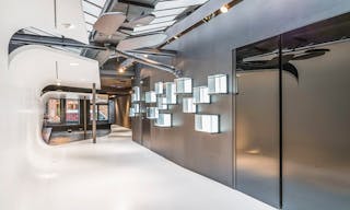 Creative Pop-Up Space in Le Marais - Image 9