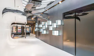 Creative Pop-Up Space in Le Marais - Image 9