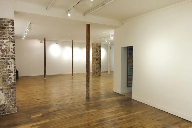 Pop-Up Shop in Busy Le Marais - Image 0