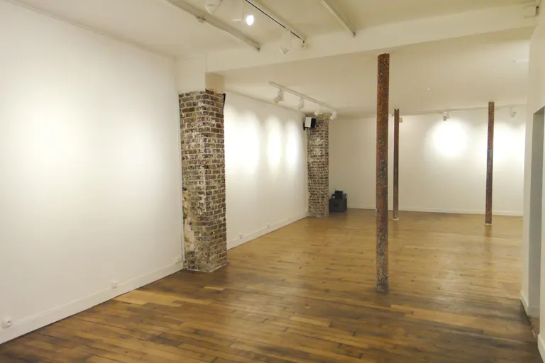 Pop-Up Shop in Busy Le Marais - Image 1