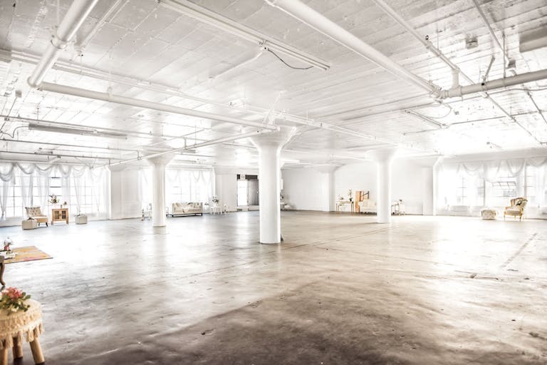 Showroom Space in Fashion District - Image 1