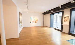 Gallery in Vibrant Beaubourg - Image 0