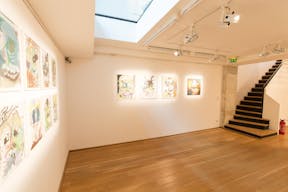 Gallery in Vibrant Beaubourg - Image 6