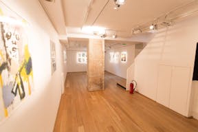 Gallery in Vibrant Beaubourg - Image 7