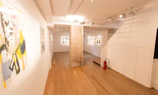 Gallery in Vibrant Beaubourg - Image 7