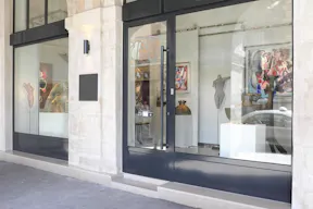 Pop-Up Gallery in Prime Le Marais - Image 2