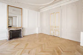 Beautiful Showroom in Palais-Royal - Image 1