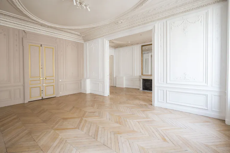 Beautiful Showroom in Palais-Royal - Image 2