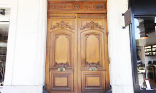 Beautiful Showroom in Palais-Royal - Image 6