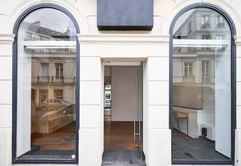 Adorable Shop in Stylish Le Marais - Image 3