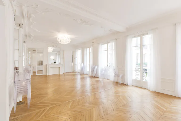 Sublime Showroom in l'Étoile - Image 1