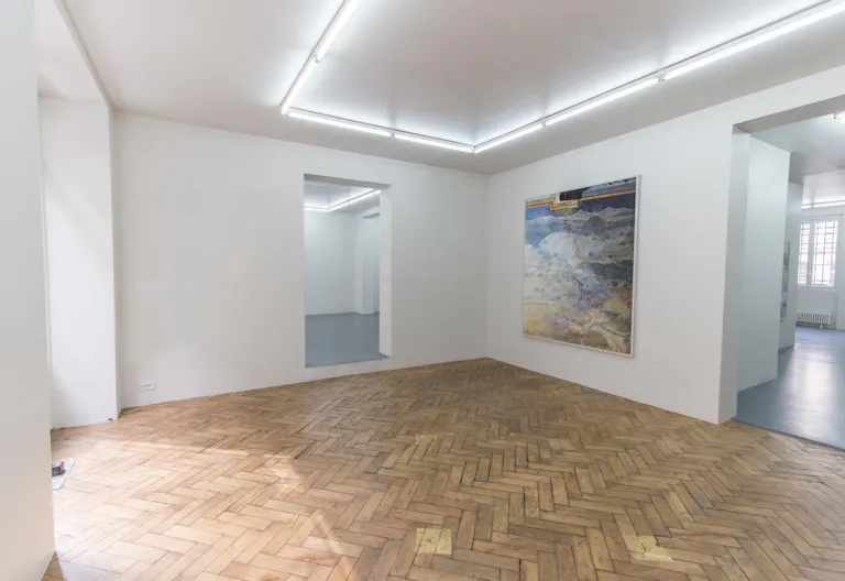 Fantastic Gallery in Le Marais - Image 3