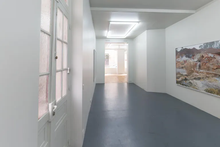 Fantastic Gallery in Le Marais - Image 4