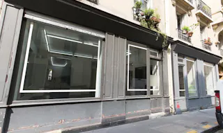 Fantastic Gallery in Le Marais - Image 8