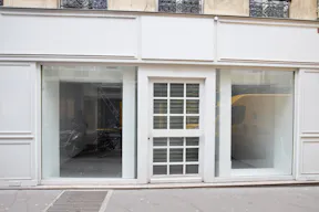 Pop-Up Store in Trendy Le Marais - Image 1
