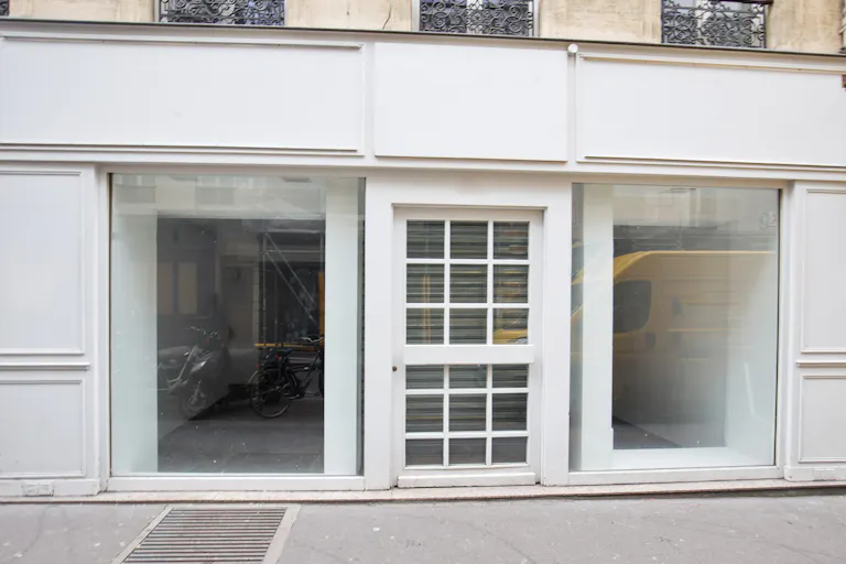 Pop-Up Store in Trendy Le Marais - Image 1