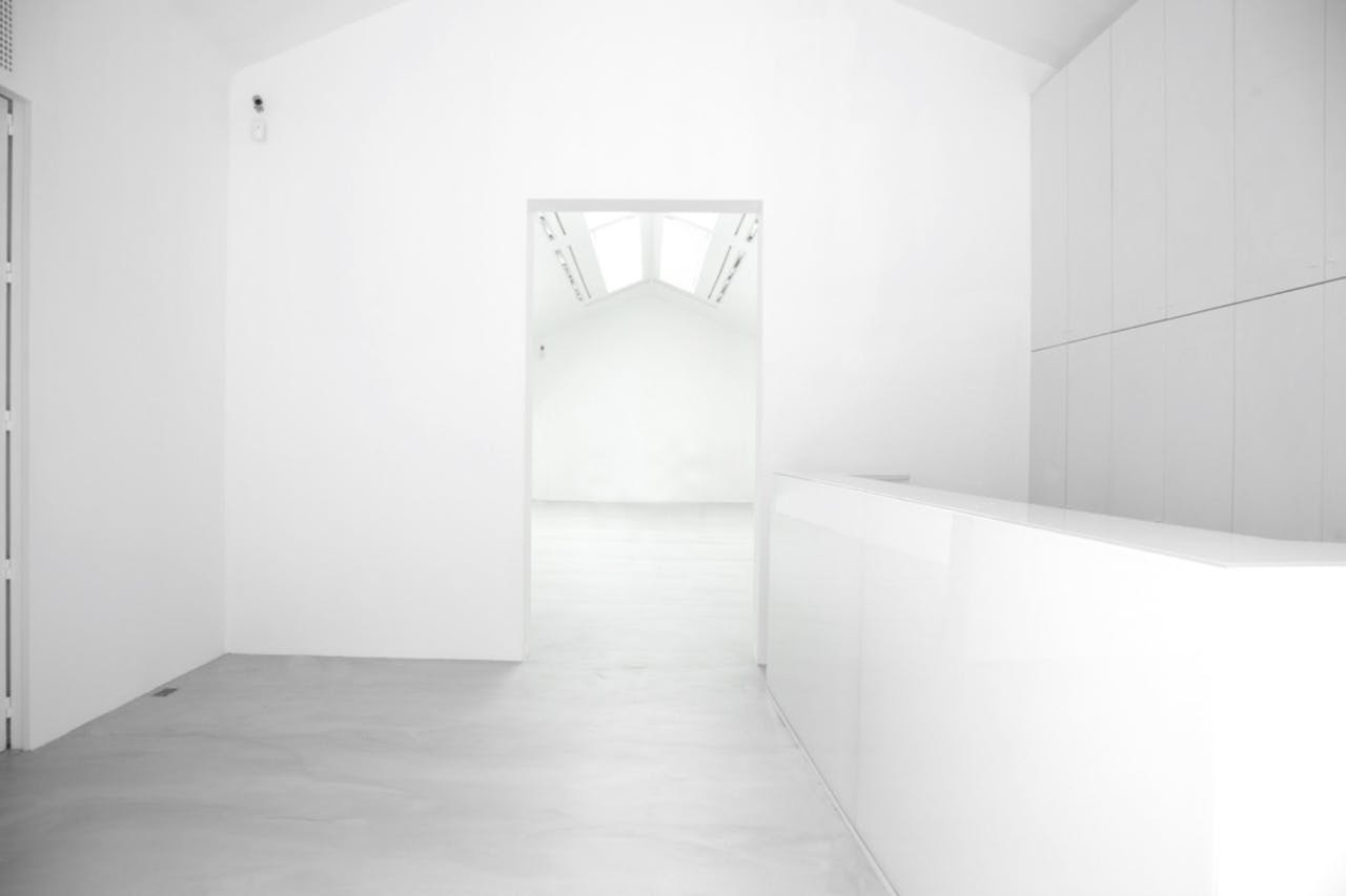 Sublime Space in Vibrant Le Marais - Image 1