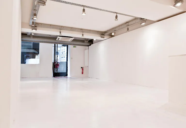 Art Showroom in Le Marais - Image 0