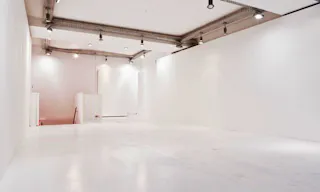 Art Showroom in Le Marais - Image 1