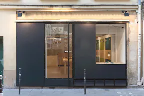 Art Showroom in Le Marais - Image 5