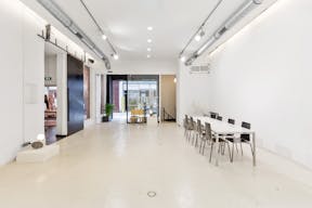 Space in Stylish Le Marais - Image 1