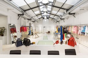 Space in Stylish Le Marais - Image 7