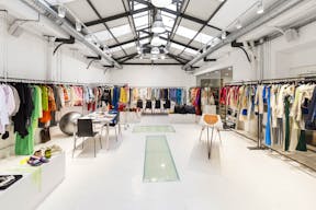 Space in Stylish Le Marais - Image 8