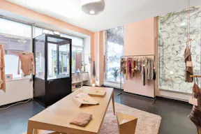 Space in Stylish Le Marais - Image 11