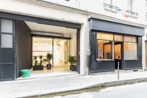 Space in Stylish Le Marais - Image 13