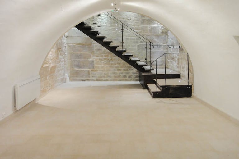 Textured Space in the Bustling Marais - Image 4