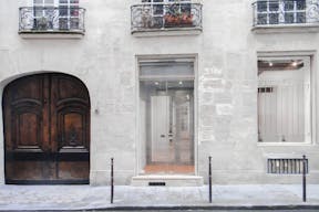 Textured Space in the Bustling Marais - Image 5