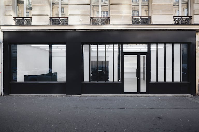 Art Gallery in Lively Réaumur - Image 0