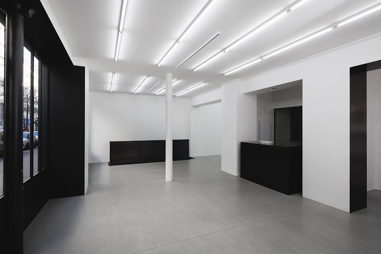 Art Gallery in Lively Réaumur - Image 1