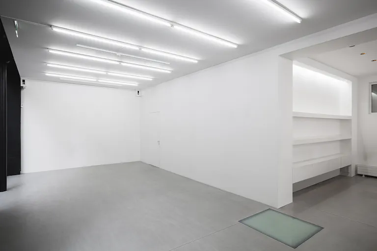Art Gallery in Lively Réaumur - Image 3