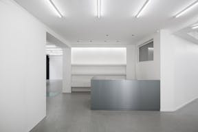 Art Gallery in Lively Réaumur - Image 4