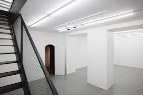 Art Gallery in Lively Réaumur - Image 5