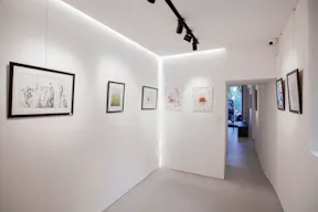 Superb Gallery in Busy Le Marais - Image 1