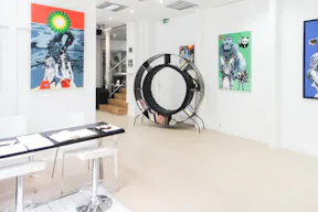 Showroom in Folie-Mericourt - Image 2