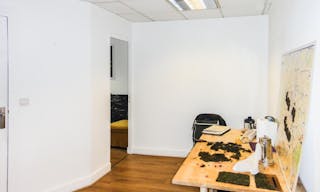 Showroom in Folie-Mericourt - Image 7