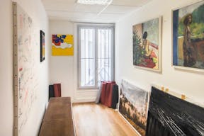 Showroom in Folie-Mericourt - Image 8