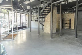 Highly Visible Space in Heart of Vibrant Marais - Image 1