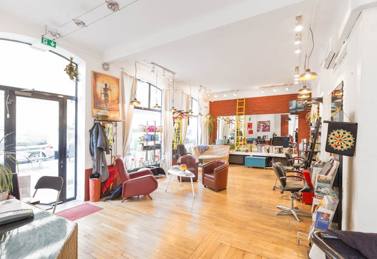 Pop-Up Boutique in Le Marais - Image 0