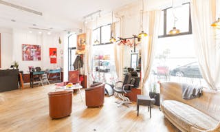 Pop-Up Boutique in Le Marais - Image 1