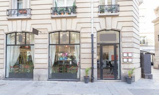 Pop-Up Boutique in Le Marais - Image 2